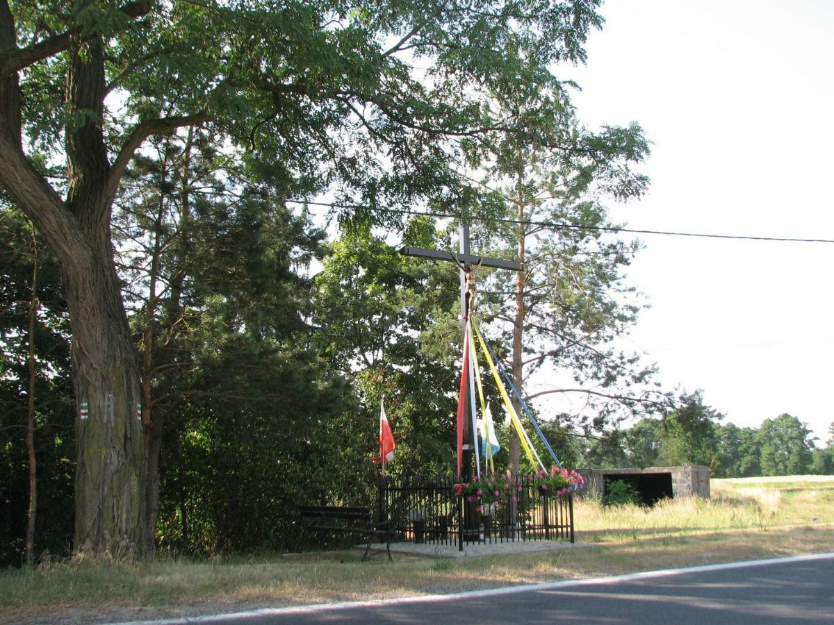 Strefa Kampinos Brochów Exterior foto